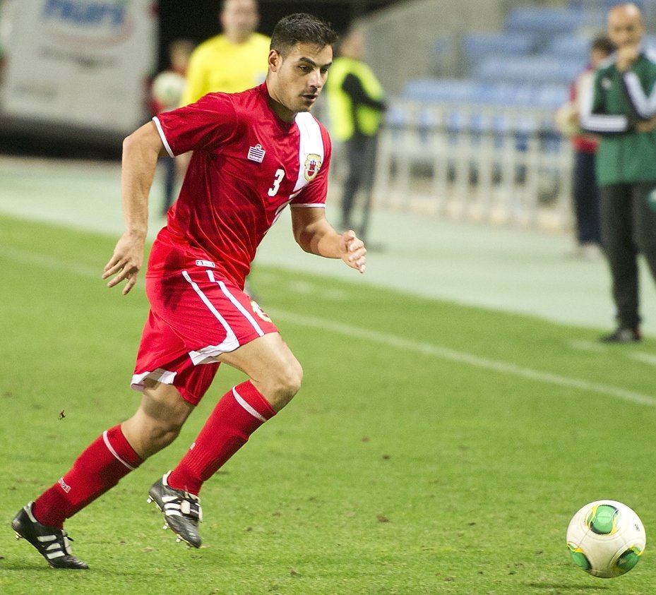 InfoGibraltar's tweet photo. El gran Joseph Chipolina, a sus 33 años, tras una amplia trayectoria y 42 veces internacional @GibraltarFA es el 2º defensa que más goles ha metido en el mundo en la pasada década... solo tras @SergioRamos, según la IFFHS https://t.co/eJakPn0DPR
#Fútbol #Gibraltar #OrgulloYanito https://t.co/cs3v6UN4Tq