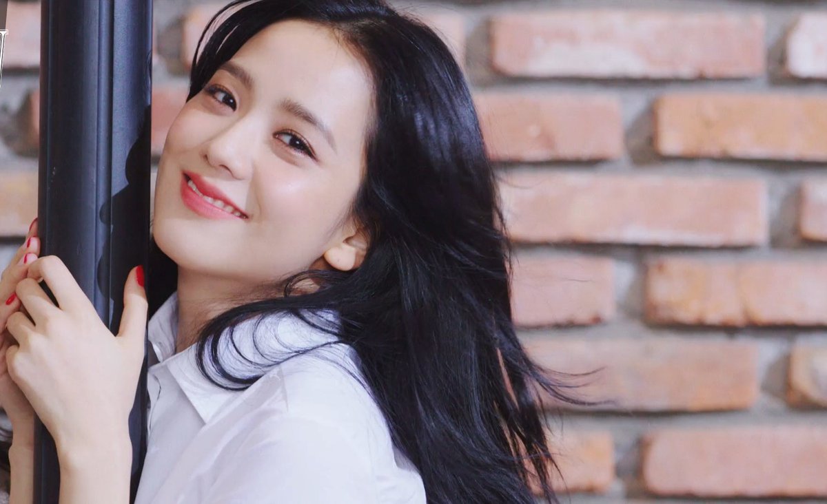 jisooartsy's tweet photo. the epitome of beauty https://t.co/oWxLSbSoDF