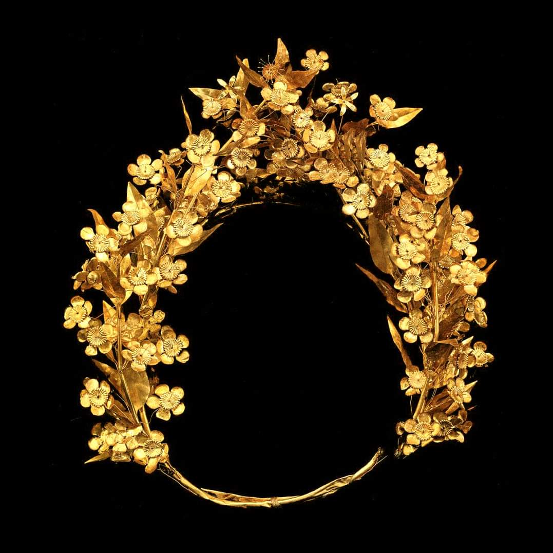 венок траурный с лентой. новогодний венок в русском стиле. венок. венок бывшему. венок бывшему.