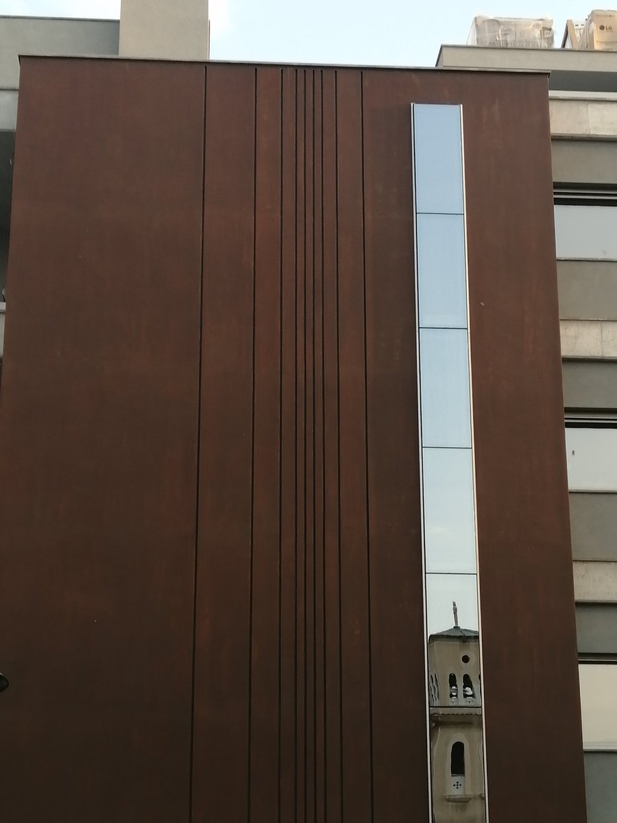 topciment's tweet photo. Originality, singularity and authenticity. That is what our "Classic Mettal" lends to any architectural design.

#architecture #archtiecturephotography #metalliccoatings #metalpaints #facades #construction #constructionindustry #constructionworker #reform #coatings #topciment https://t.co/DPTgeZjJeQ