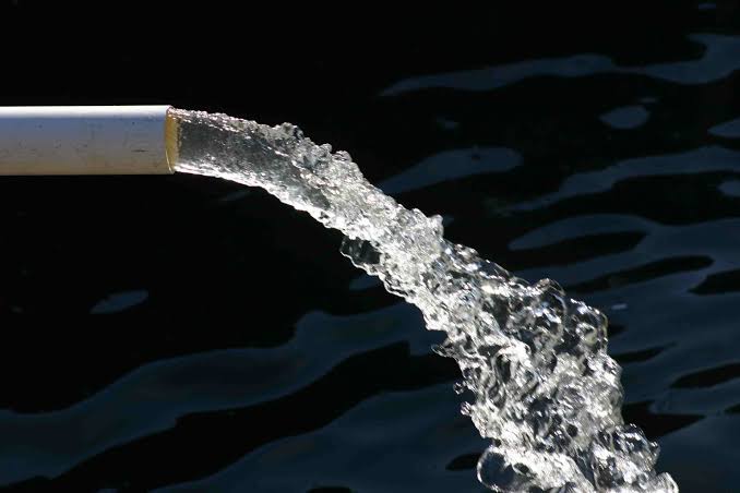 cerebloc's tweet photo. 390,000 HOUSEHOLDS IN KIRINYAGA TO BENEFIT FROM A WATER PROJECT:
Tana Water Services has embarked on developing a Kshs. 2.1 billion water project which will benefit over 390,000 households of Nyagithuchi in Kirinyaga County with enough water for domestic use.
@County_20 https://t.co/lWeWuy3huQ