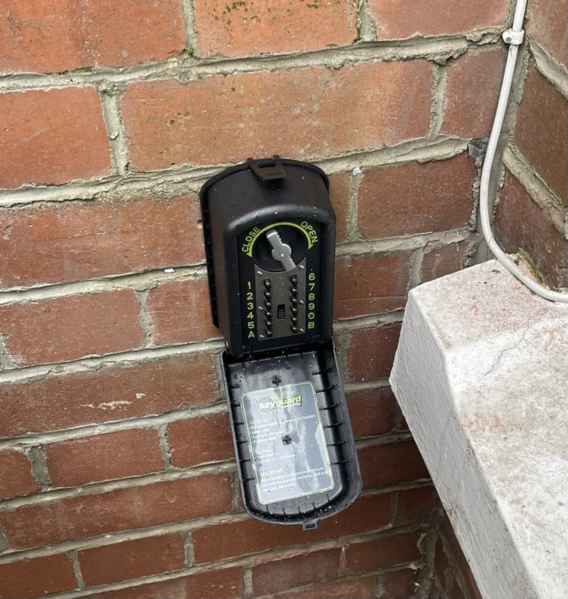 Exeter Locksmiths tweet media