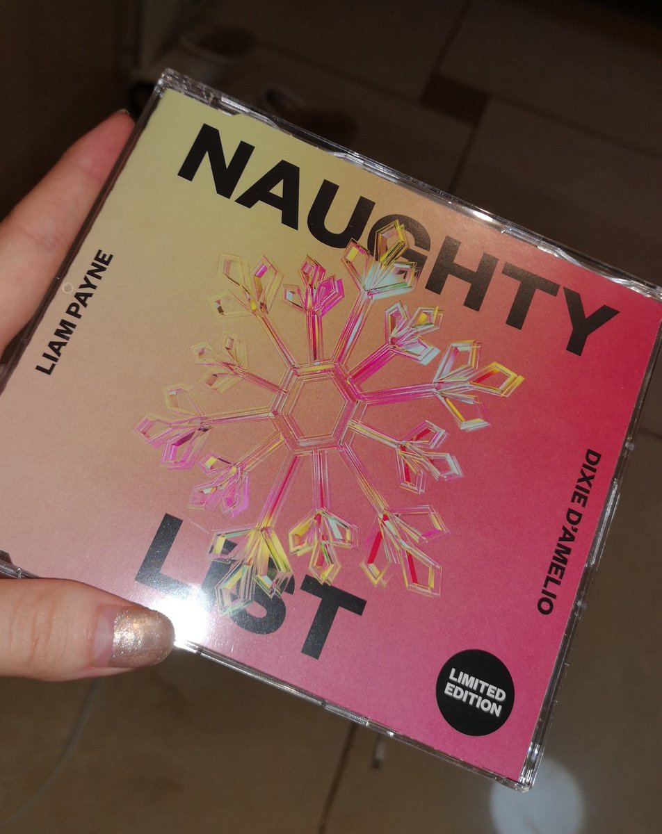 in_zaynsarms's tweet image. This just arrived in my mail!!! Thank you @1D_Dolantwins18 for the giveaway❤️
@LiamPayne #NaughtyList #LP1 #lpshowfinalact