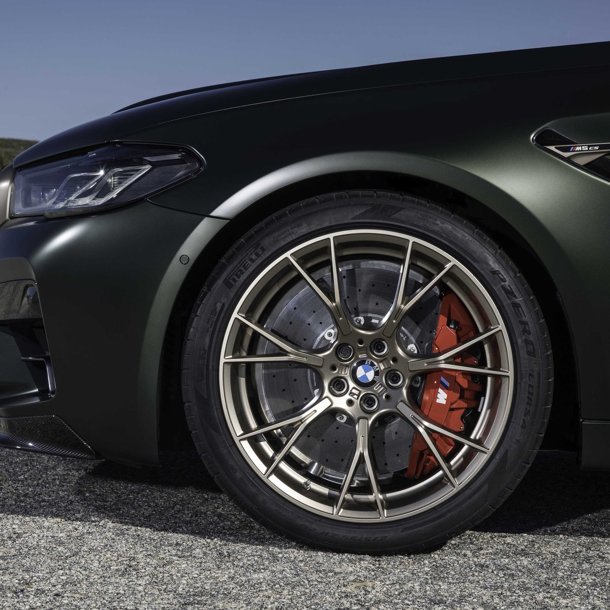 Диски на м5. BMW m5 CS Wheels. Диски на м5 ф90. BMW m5 Competition диски. BMW m5 CS цвета.
