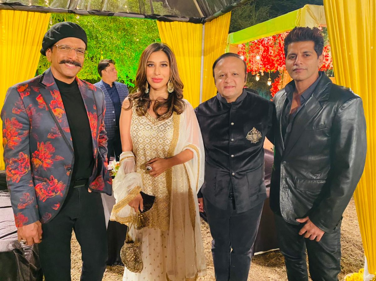 KVBohra's tweet photo. Congratulations @Asifbhamlaa
And lofts and lots of happiness #saudsajadaureshi & #umera on this beautiful Union....
@Sophie_Choudry and #javedjaferi https://t.co/29inN8nAAr