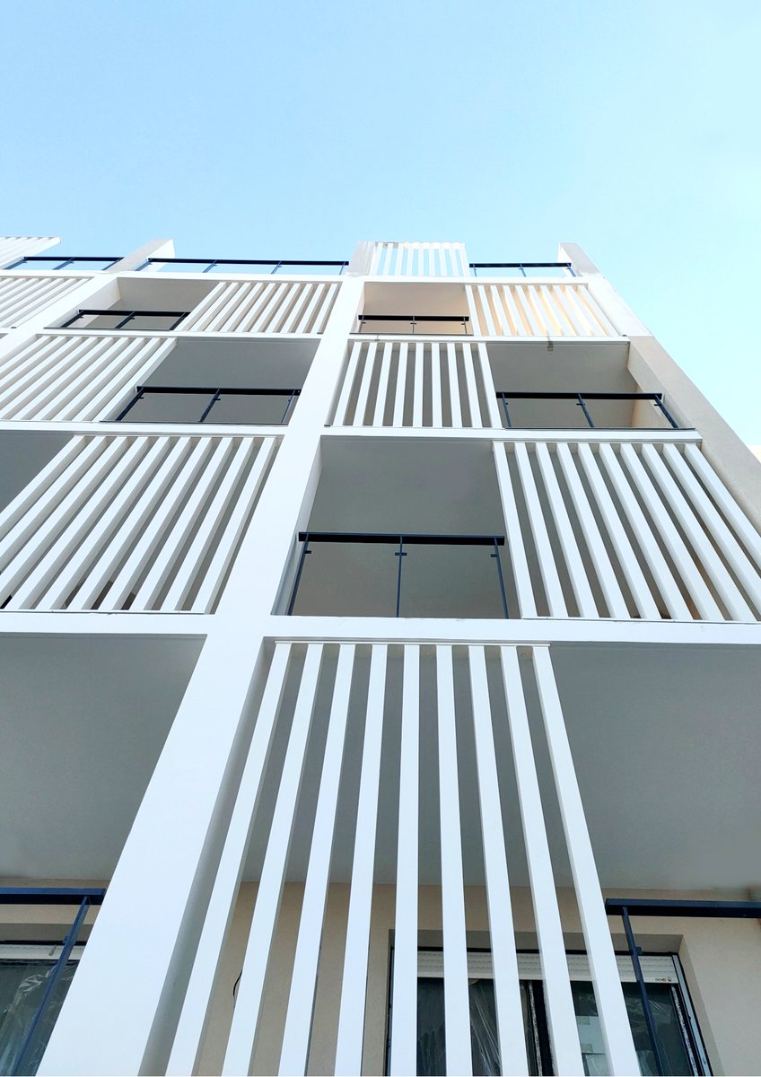 Nacarat_immo's tweet photo. 🔍 Zoom sur le bâtiment Rive 1 de notre résidence Esprit Parc à #Marseille

Située dans le 10e arrondissement, notre résidence propose des appartements neufs du studio au 5 pièces au cœur d’un parc paysagé et aménagé.

Pour découvrir notre résidence ➡️ https://t.co/NFurdaCqhO https://t.co/Grdl12KkUv