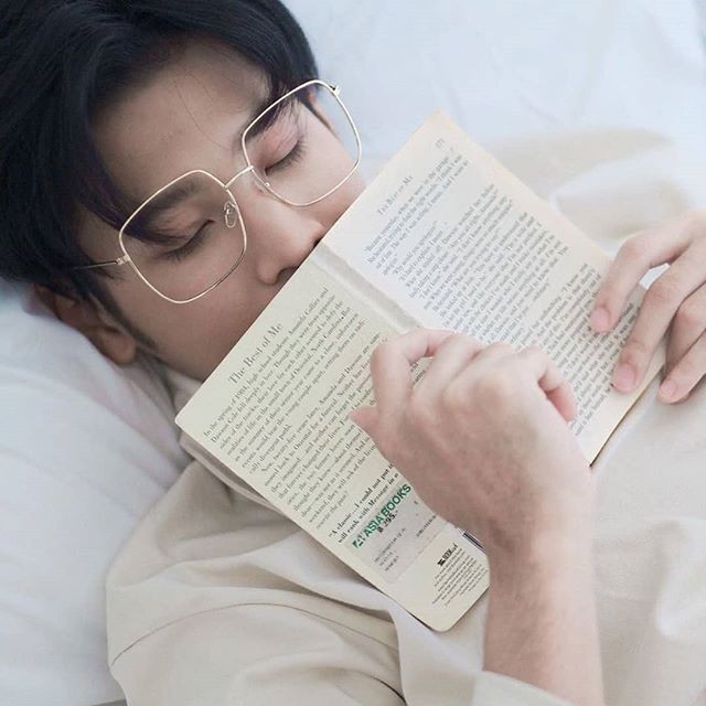 Ini kumpulan foto yang menurut gua singto gemes.Special tag  @_Neavy