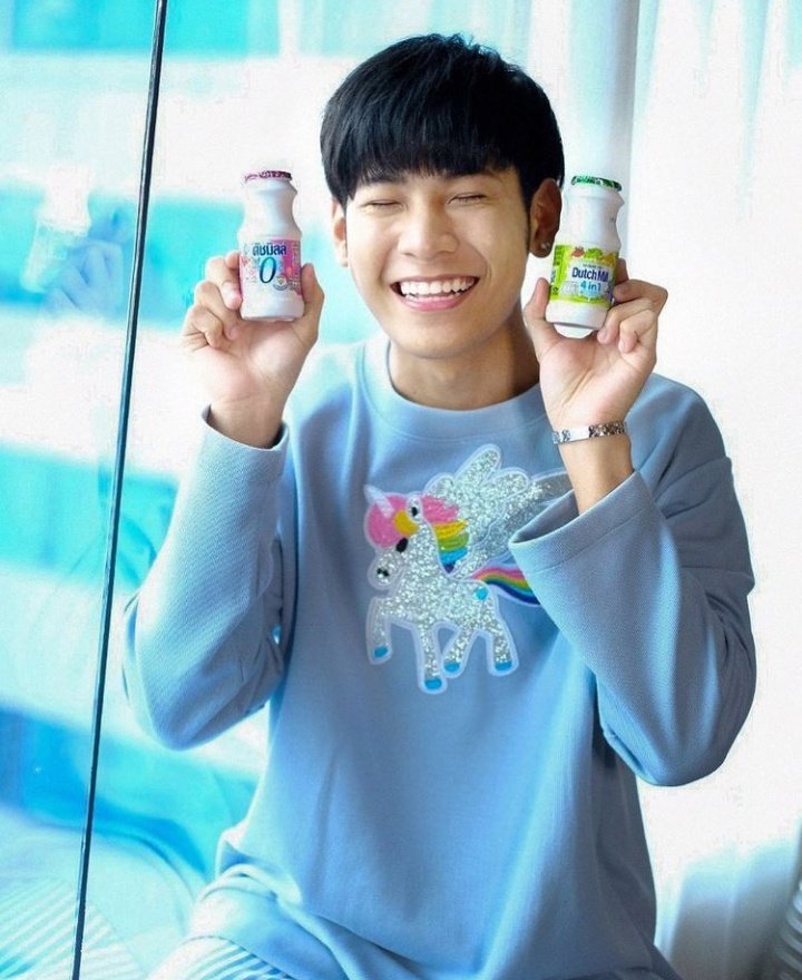 Ini kumpulan foto yang menurut gua singto gemes.Special tag  @_Neavy