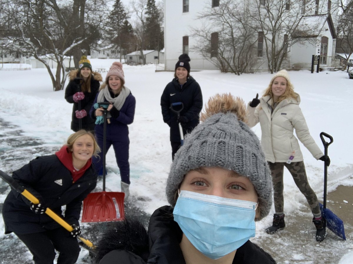 NhsCary's tweet photo. Snow days give our NHS a chance to help our community after remote learning!  These amazing students made shoveling look like so much fun!  @NeilLesinski @CaryGroveHS @kveldyCG @CHSD155 #d155inspire https://t.co/Ln7Yh5naQK
