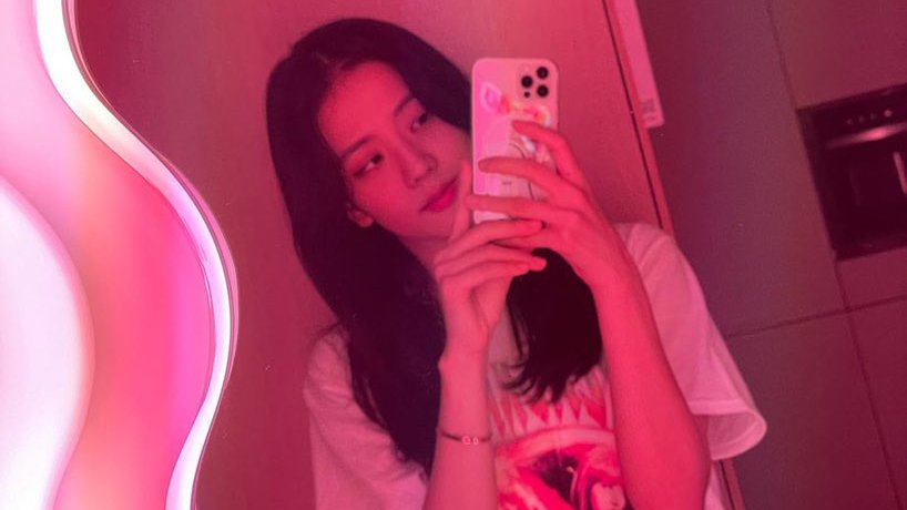 jisoo (@soomortage) on Twitter photo 