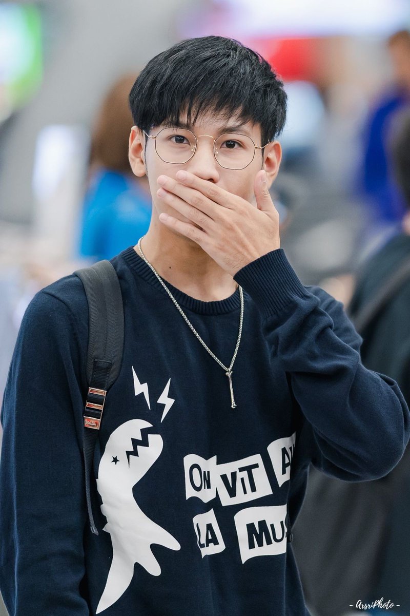 Ini kumpulan foto yang menurut gua singto gemes.Special tag  @_Neavy