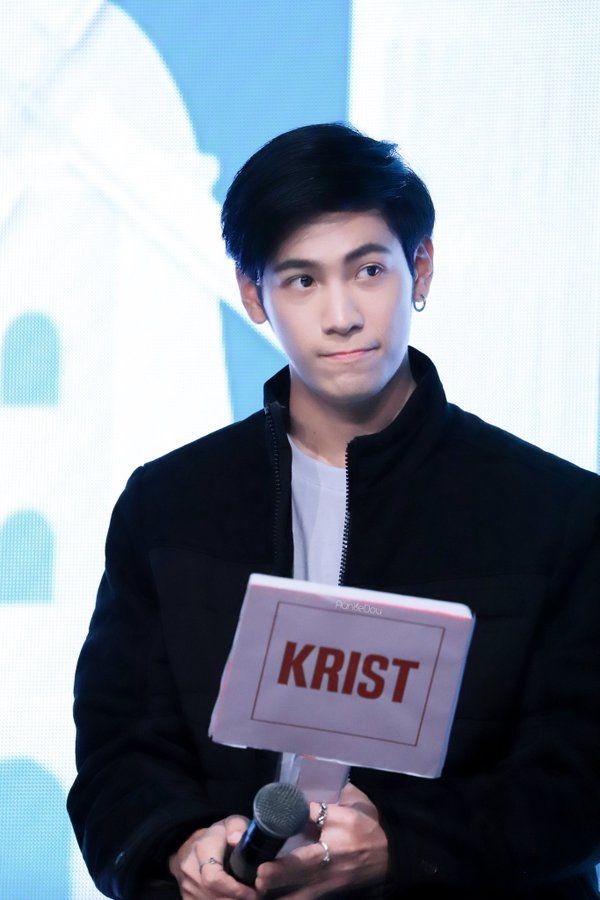 Ini kumpulan foto yang menurut gua singto gemes.Special tag  @_Neavy