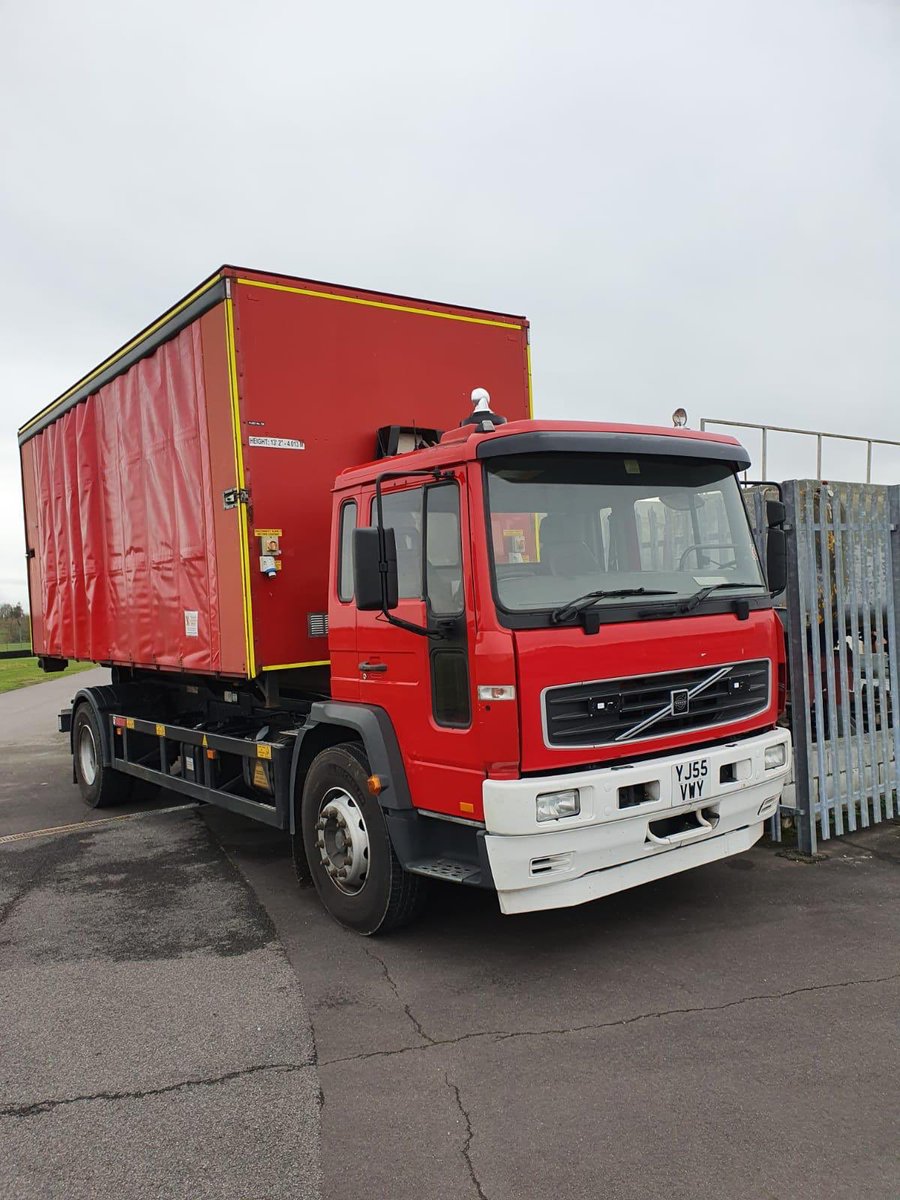 999South's tweet photo. We have just purchased another vehicle for our fleet. This hook loader will be a multi role vehicle with a number of uses. It will also mean we will be able to move some of our various training rigs to customer sites. #fire #training #confinedspace #rescue #fireengine https://t.co/iBe2F8fa3U