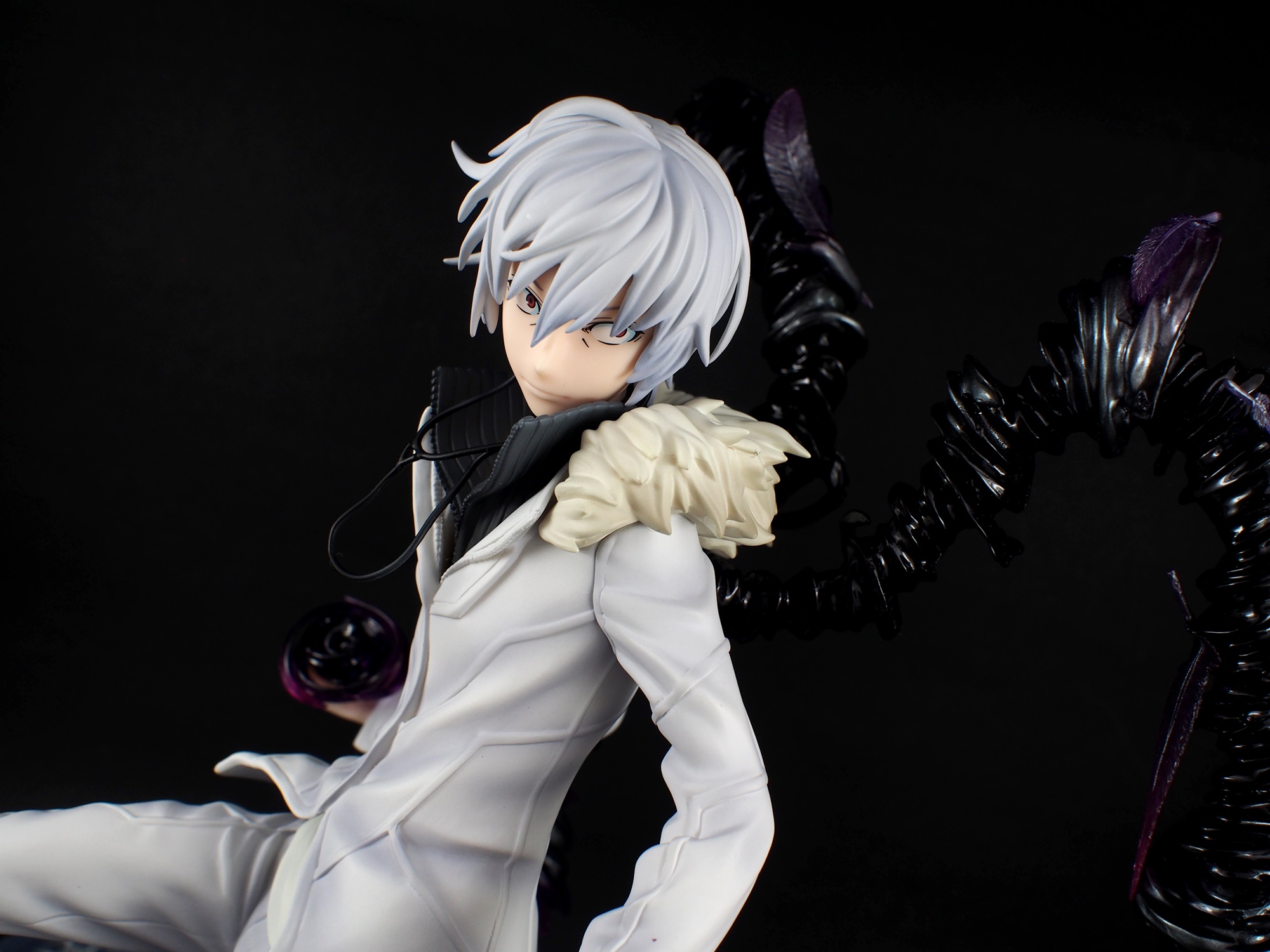 イタコマイ エモントイズより とある魔術の禁書目録 ロシア編衣装のアクセラレータ 一方通行 のフィギュア まず顔が良い 黒翼の迫力も凄い ところどころ羽根も舞ってたり 禁書目録3 T Co Tja6ck9gor Twitter