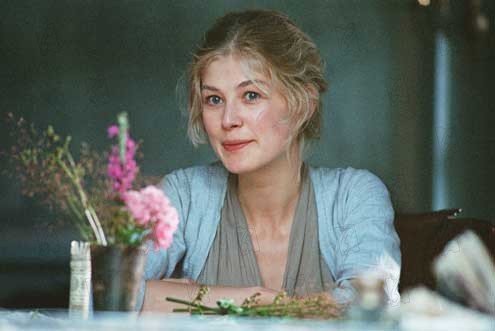 Happy birthday rosamund pike. 