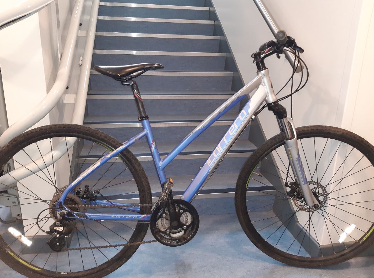 ClevelandPolice's tweet photo. APPEAL to trace the owners of the below suspected stolen bikes which were recovered from a property in #Guisborough today.

Anyone who believes that they may be the owner or may know who the bikes belong to, is asked to contact PC Shepherd on 101, quoting event number SG21005475. https://t.co/LSA6FVAYkP