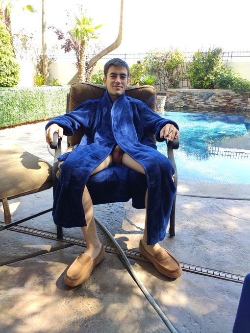 Aqu&iacute; relajado 😅 https://t.co/oZTGrl0thi https://t.co/rZXL8BLPRz<a href="/tag/brazzers4life"class="tags"><span>#brazzers4life</span></a>