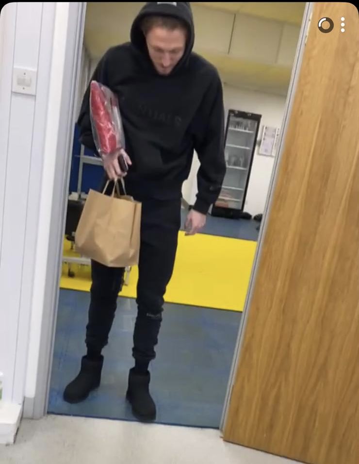 jermainebecks83's tweet image. This will all make sense when you listen to the official #LUFCpod tomorrow... 😂 @lukeayling_8 @Mattdavelewis @eljonesuk @Patrick_Bamford