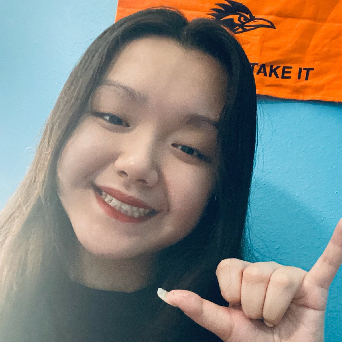 AMBASSADORSUTSA's tweet photo. We hope that everyone is doing well and staying safe! We are happy to have started classes and ready to take on Spring! Are you interested in becoming an Ambassador? Find out more today: https://t.co/L5AGEY5eWq https://t.co/TMBSO41T3v