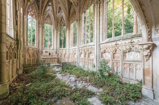 ArchitectureTud's tweet image. Abandoned La Chapelle de L'ange au Violon, France 🇫🇷
