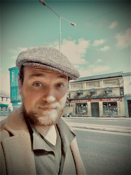 GalwayArtsCentr's tweet image. NEW! #RemoteCourse - The Spoken Word: Writing for Performance 

Join actor and writer Michael Curran-Dorsano in a four-week workshop exploring how to craft compelling performances

galwayartscentre.ie/courses/253-th…

#SpokenWord