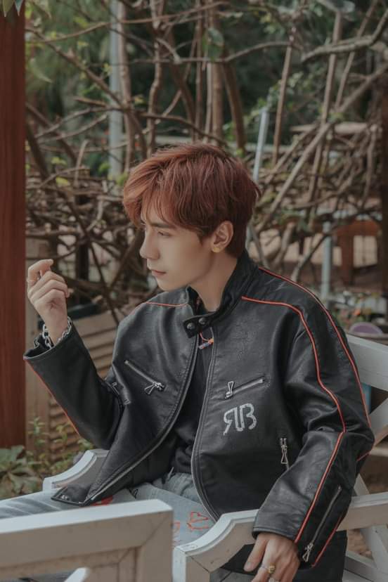 jintian20022021's tweet photo. ตอนนี้คือหาทางกลับจีนไม่เจอแล้วหลงคนนี้มากน่ารักอะไรแบบนี้😍💕💓
- Will you marry me -
Bạn xinh quá
#quanghungmasterd 
#TeamThaiสะใภ้เวียดนาม https://t.co/OCQ3xn8SgP