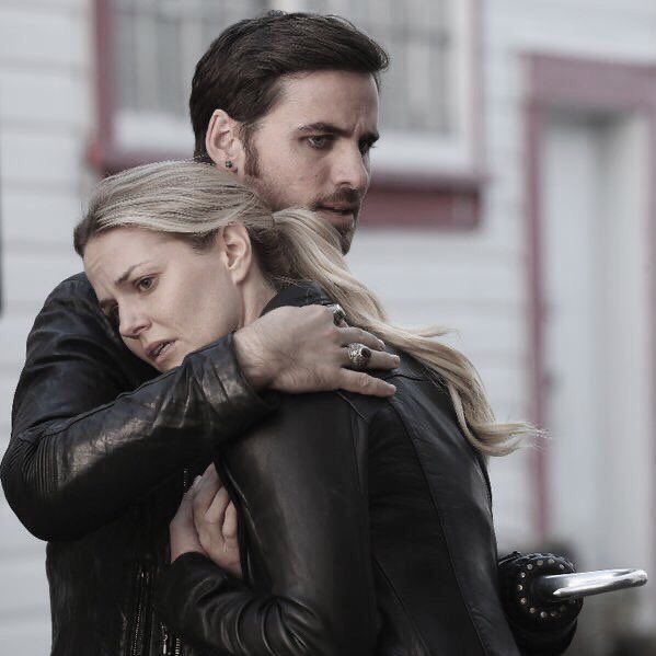 elizaxonly's tweet image. I love the way emma leans on his shoulder