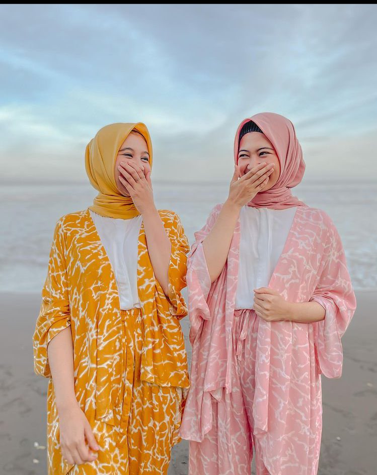 Hujandisenja's tweet photo. Kalian mau aku traktir ini ga, satu set semuanya? https://t.co/lNsuSkRl0Y