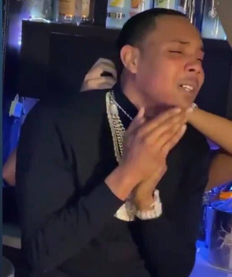 Lil baby spent 15k on some coochie and he carries a pistol to a meet n greet while G herbo has been playing Batman and Joker with Ari since forever and he’s happy any time you see him. Moral of the story: find you an irritating bm and leave these skeezers alone. https://t.co/j82pE5plvp