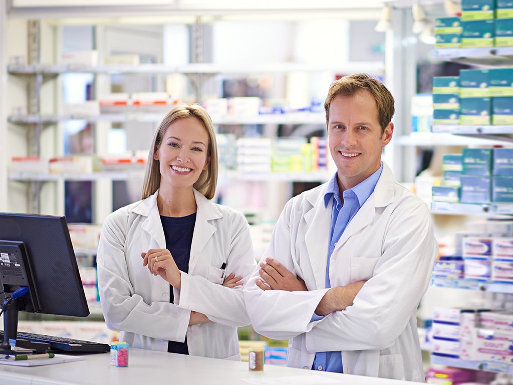 бендеры провизор. рассказать о профессии фармацевта. пациент с таблетками. фармацевт. эссе на тему фармацевт.