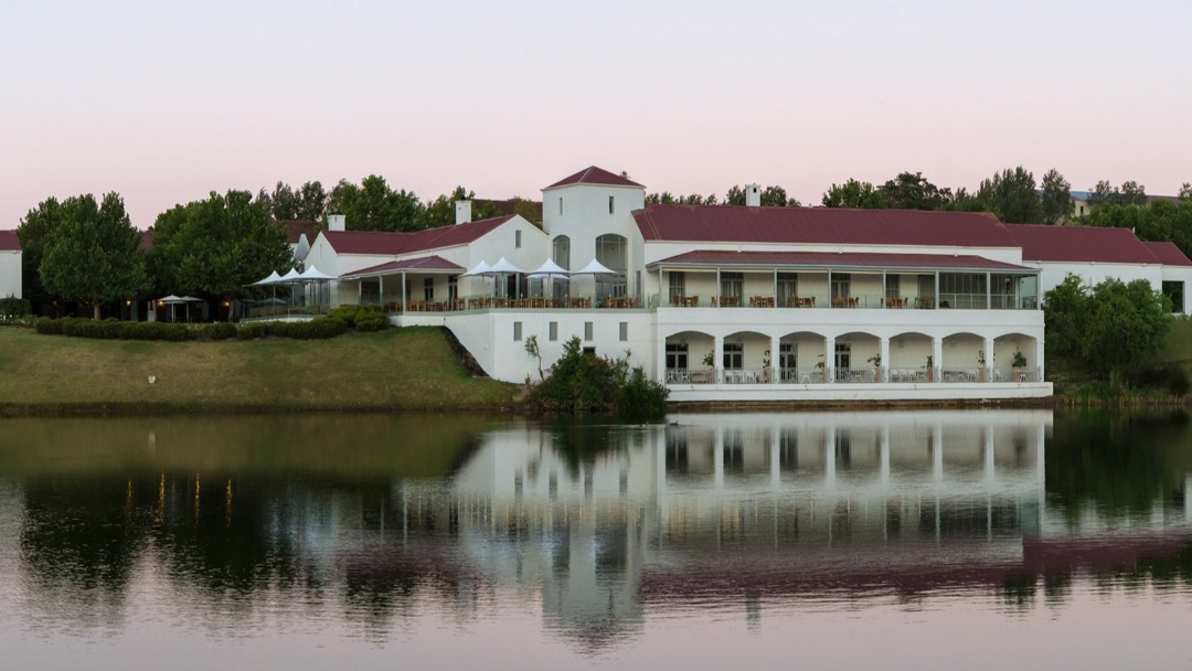 Celebrate a 'Weekend in the Winelands' this February
Don't miss out on our hotel special, spectacular sunsets and so much more.. 
Book your stay with us today asara.co.za/offers 
#asara  #asaraestate #specialoffer #weekendinthewinelands #weekendaway