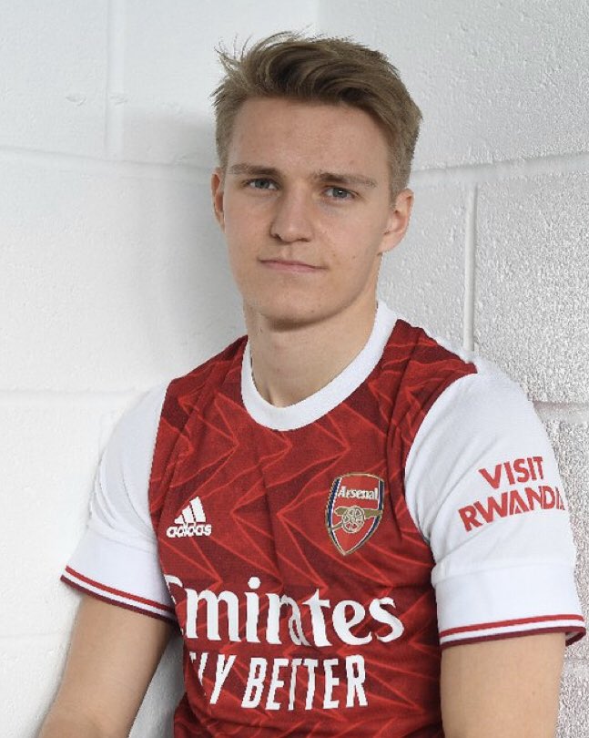 elchiringuitotv's tweet photo. 🚨 🚨 🚨 ODEGAARD, CEDIDO AL 
ARSENAL hasta final de temporada.

¿QUÉ TE PARECE?

🔁 RT = MAL

❤️ Me gusta = BIEN

Nos vemos a las 15:10 en #JUGONES. https://t.co/b8Lq5KGdw8