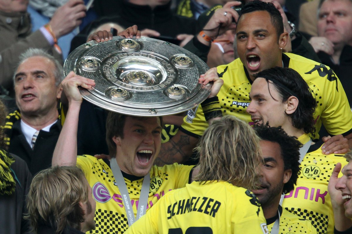 Back at his dream club, Großkreutz, embraced his second chance with both hands playing a significant role in one of the clubs most successful eras that involved winning 2 Bundesliga titles, a DFB Pokal trophy, a run to the UCL final in 2013 and a Super Cup win against Bayern.