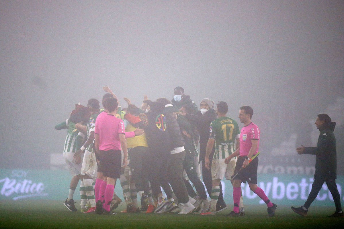 BorjaIglesias9's tweet photo. Marcar dos goles en una eliminatoria de Copa es algo precioso, pero nada comparable a sentir el cariño y el apoyo de tus compañeros y de tanta gente que día tras día te envía mensajes positivos. Muchas gracias a todos ✨ https://t.co/Gidm6947jq