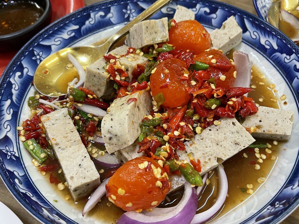 ยำกุ้งสดรี                            ยำหมูยอเฟฟ