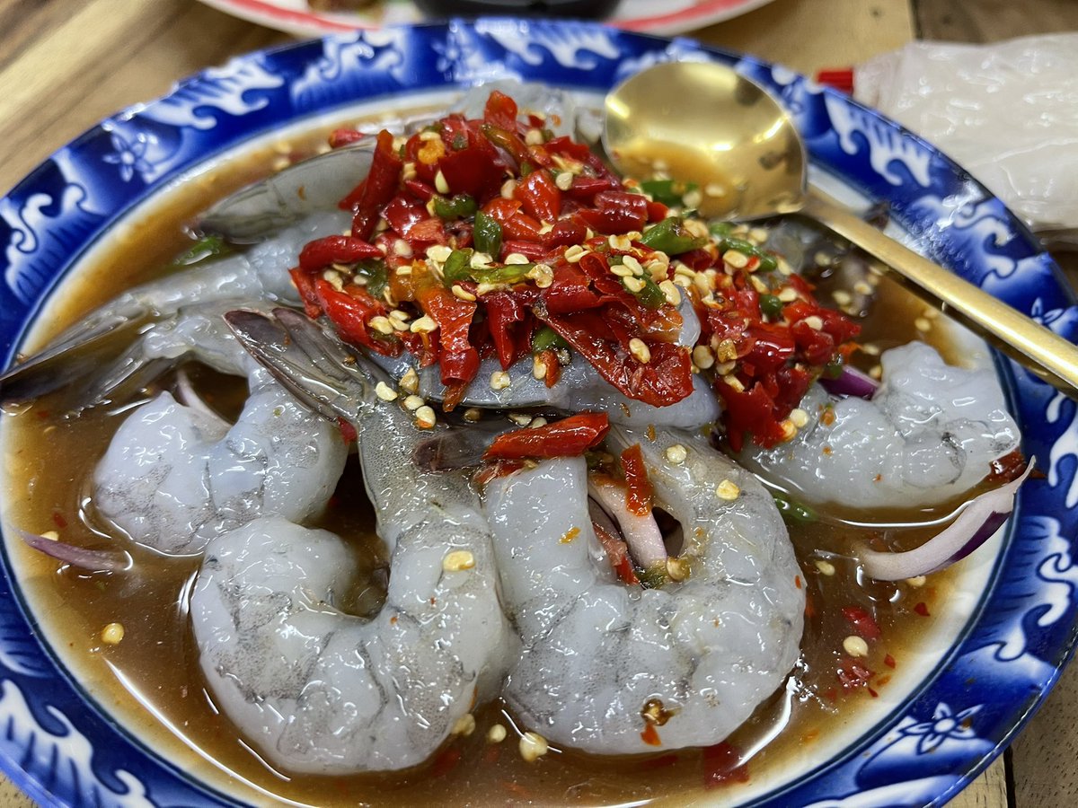 ค่อนคลุง tweet media