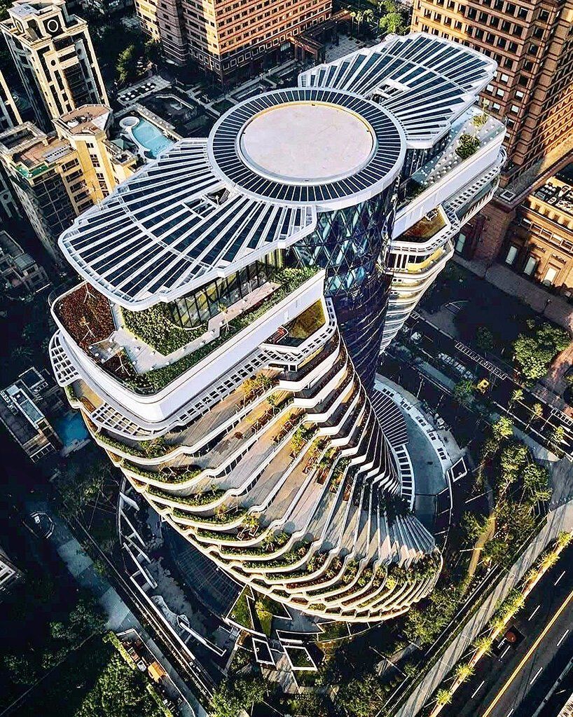 maximaxoo's tweet photo. #Future #Design: @vcallebaut's #TwistingTower, conceived as a fragment of #VerticalLand, nears completion in #Taipei
https://t.co/34no1qEPi5 via @DesignBoom https://t.co/vhMf00OIRw