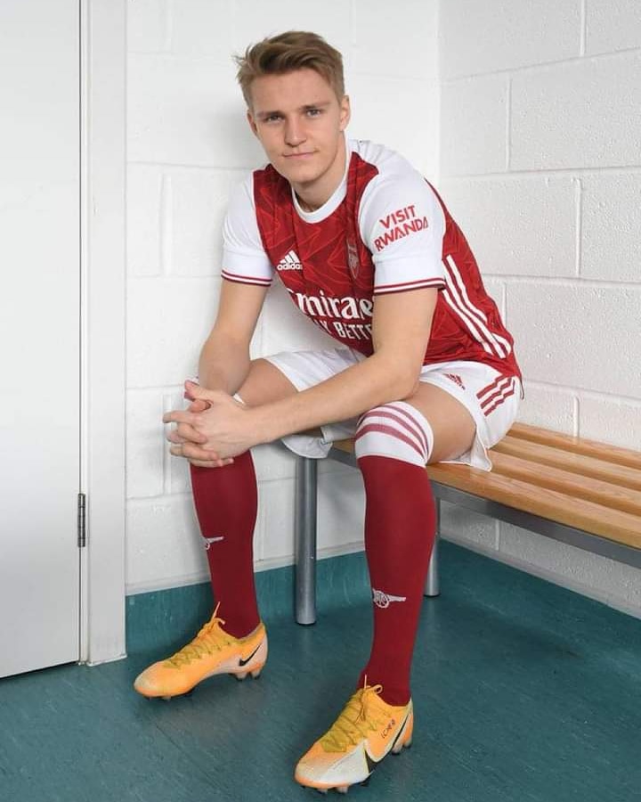 socceroliz's tweet photo. Arsenal have signed Martin Odegaard on loan from Real Madrid.
@Arsenal @realmadrid @premierleague
#Arsenal #MartinOdegaard #realmadrid https://t.co/5Kz7M88rVH
