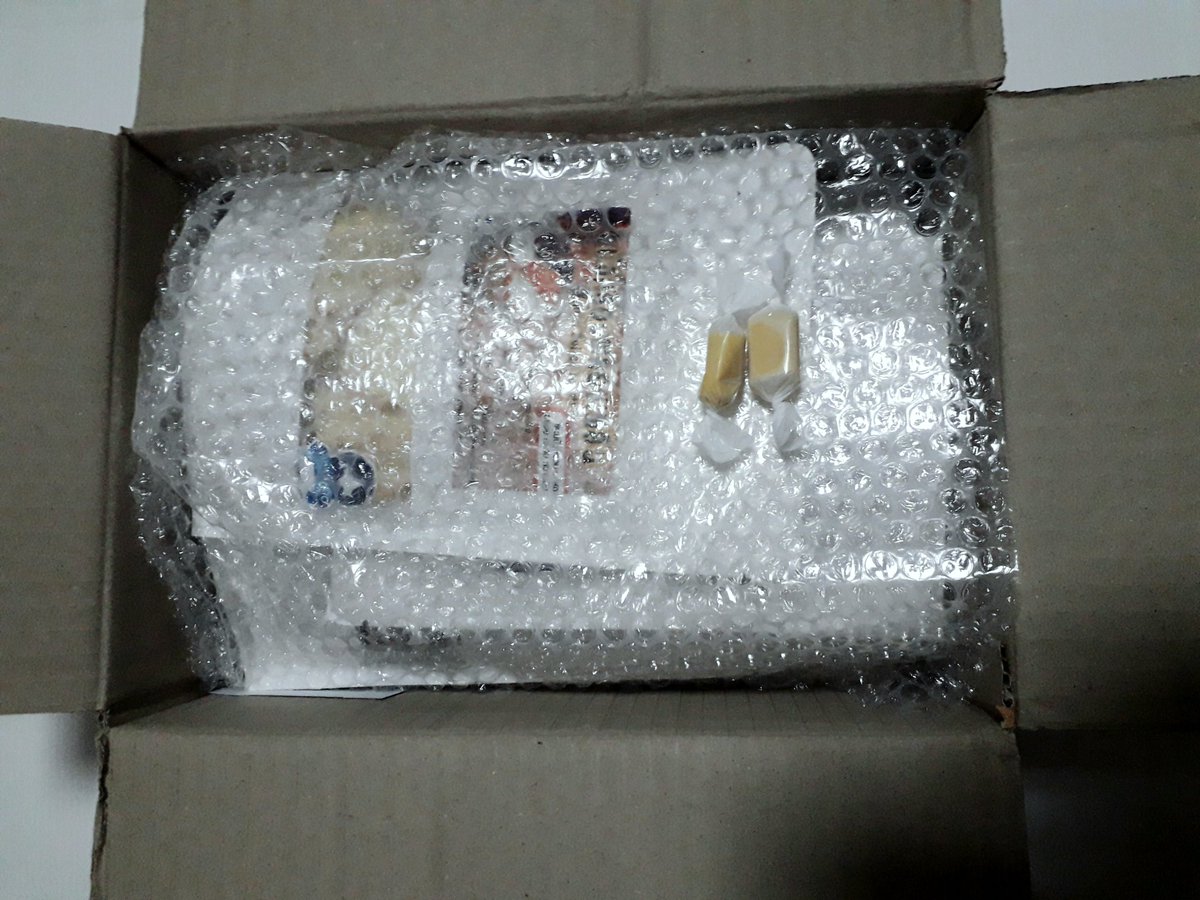 Kstar2563's tweet photo. ได้รับขนมแล้วค่ะ ขนมปังกรอบดี รสชาติโอเค ไม่หวานมาก กำลังดีค่ะ https://t.co/m6wZBQ2xCw