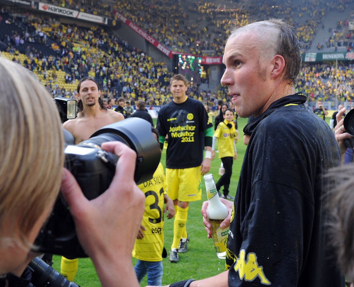 Despite boasting Lewandowski & Gotze it was Großkreutz who became the cult icon of the club, perhaps thanks to the 2011 season where refused to cut his hair until BVB won their first title since 2002. When they did win the Bundesliga on the final day, he shaved it on the pitch