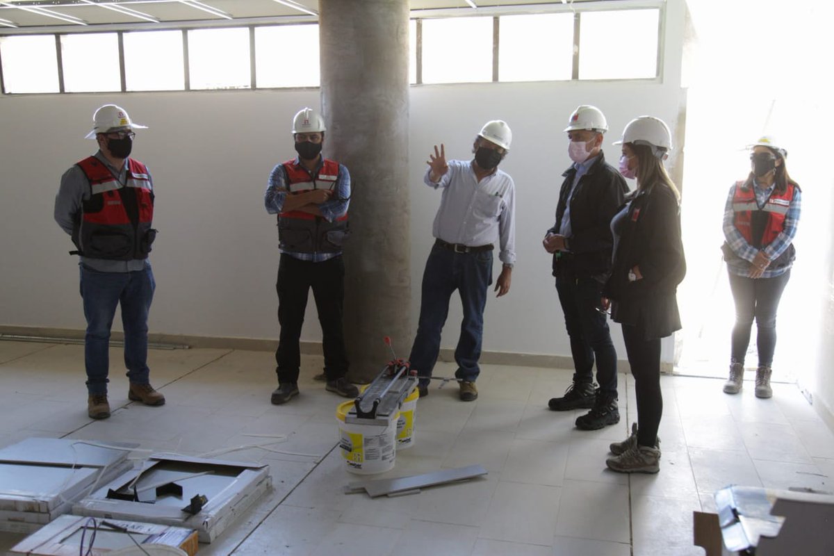MOP_Atacama's tweet photo. 📍#Chañaral
Seremi (S) @marcoilabaca, inspeccionó el 45% de avance de la obra del nuevo Edificio #Consistorial de la comuna. Moderna infraestructura ejecutada x #ArquitecturaMOP
✔️2 mil M²
✔️Certificación sustentable
✔️Inv: más d $5.800 mill
✔️Genera empleos
#ChileSeRecupera 🇨🇱💪 https://t.co/eqoJcnUXim