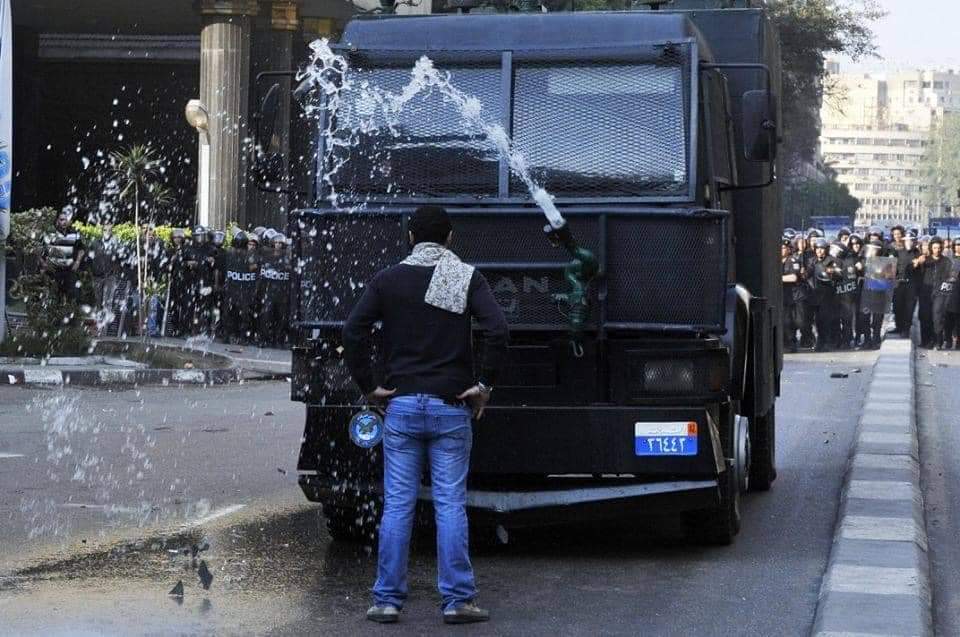 #25_يناير      سلام علي من مروا من هنا 🙏🙏
ربنا يرحم كل واحد مات عشان البلد دي تعيش 
حره ضد الظلم والطغيان ٢٥ يناير كانت ثوره بكل المقايس بس الي جاي احلي باذن الله في وجود الرئيس عبد الفتاح السيسي 🇪🇬🇪🇬🇪🇬