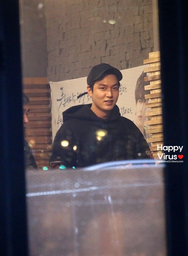 minholics_india's tweet photo. Throwback 25012017
LeeMinHo and Junjihyun attending wrap up party for legend of the blue sea.

#LeeMinHo #Junjihyun #Heojoonjae #kimdamryeong #Simcheong #Sehwa #legendofthebluesea https://t.co/zYdMquB66F