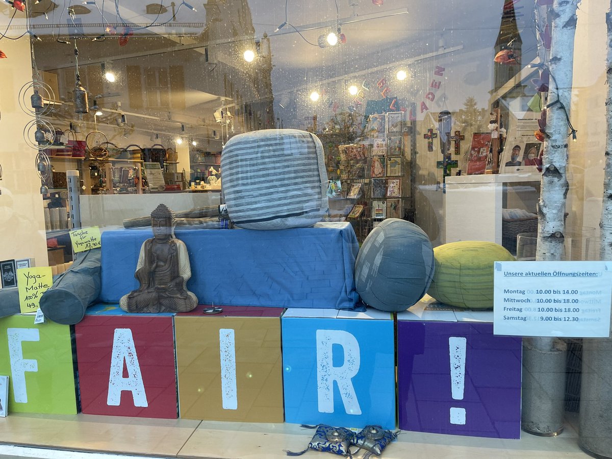 Das ist natürlich sehr #fair dem gesamten #Einzelhandel gegenüber, wenn einzelne #Läden meinen sich nicht an den #Lockdown halten zu müssen.  
#corona