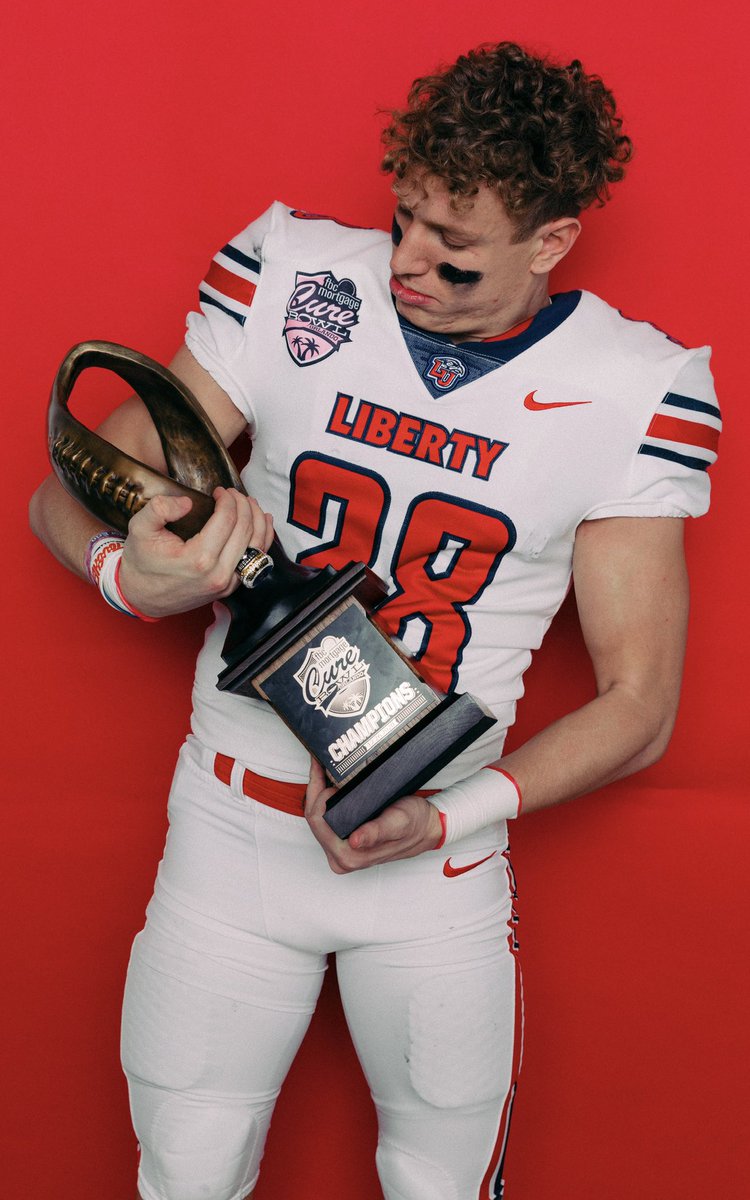 BruceSJohnson's tweet photo. the swoosh. N I K E. Just  Do  It. @LibertyFootball χ #TougherTogether https://t.co/t5Y80UHdt7