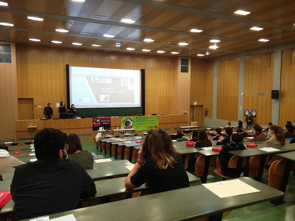 la_feder's tweet photo. Hier, plus de 350 étudiant.e.s se sont mobilisé.e.s sur les campus de l’@univrouen pour qu’enfin nous soyons écouté.e.s

Merci à tou.te.s pour votre participation. Ensemble, ne soyons plus les oublié.e.s de la crise https://t.co/mz52yLtj27