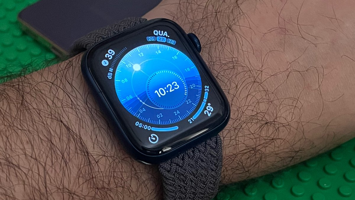 review-relâmpago:
Pulseira solo loop trançado genérica para Apple Watch (US$ 6 com frete no AliExpress)
prós: comprei no tamanho XL (equivalente ao 10-12 da Apple), serviu direito (fica um pouco folgado, mas nada demais). Elástico bom, parece bem resistente. E o preço, claro https://t.co/DQiQKNzDiL