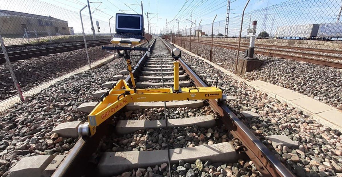 grupoacre's tweet photo. ▷ Grupo ACRE realiza la entrega, puesta en marcha y formación del carro de vías para el mantenimiento de la línea ferrocarril del AVE Sevilla.
#carrodevias #ferrocarril #ave #sevilla #ambergrail #amber #acre #tren #carro #vias #Mantenimiento https://t.co/BrRHW40pNS