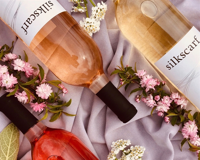 iNwine Wednesday: Silkscarf White Pinot #kelowna #Kamloops #penticton #vernonbc #bcwine #winepinot #summerland <a href="/bottleneckdrive/">bottleneckdrive</a> <a href="/silkscarfwinery/">Silkscarf winery</a> is.gd/t16feQ