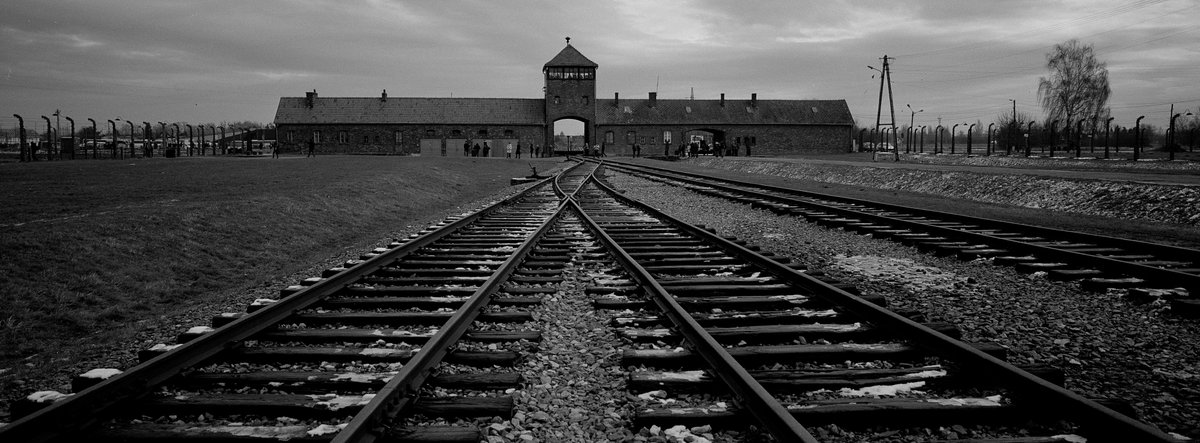 Today is  #HolocaustRemembranceDay  .The Nazis murdered over 6 million Jews, including over 1 million people at Auschwitz.A 2020 study found over 50% of U.S. Gen Z and millennial adults could not identify Auschwitz, and 63% did not know how many people died in the Holocaust.